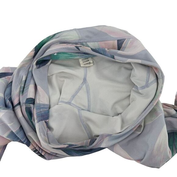 Fabletics Leggings Size S Mid Rise Crop Leaf Print Active Wear Athleisure Casual - Picture 7 of 8